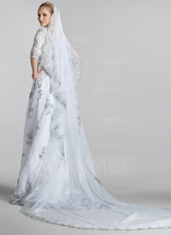Ligne-A/Princesse Col V Traine courte Satin Dentelle Robe de Mariée avec Echarpes Perlé Sequins (002004151)