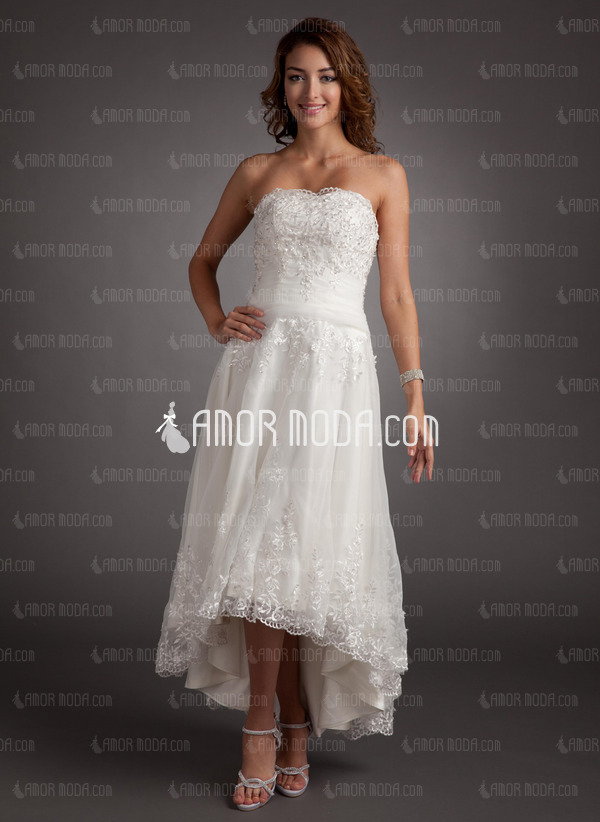 Ligne-A/Princesse Cœur Assymetrique Satin Tulle Robe de Mariée avec Dentelle Perlé (002011546)