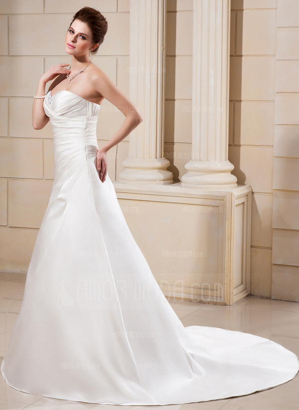 Ligne-A/Princesse Cœur Traine courte Satin Robe de Mariée avec Ondulé Perlé (002000686)