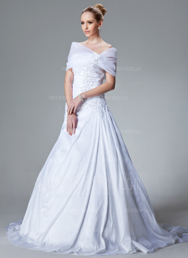 Ligne-A/Princesse Cœur Traine courte Taffetas Robe de Mariée avec Ondulé Dentelle Perlé (002000827)