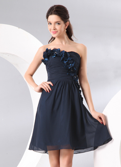 Cocktail Dresses A-Line/Princess Sweetheart Knee-Length Chiffon Cocktail Dress With Ruffle Beading Flower(s) (016014084)