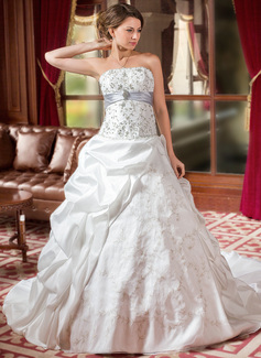 Robe de Mariée bal Sans bretelles Traîne Cathedral Taffetas Organza Robe de Mariée avec Broderie Ondulé Echarpes Perlé Pailleté (002004589) Robe de Mariée bal Sans bretelles Traîne Cathedral Taffetas Organza Robe de Mariée avec Broderie Ondulé Echarpes Perlé Pailleté (002004589)