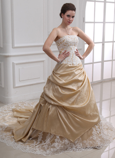 Robe de Mariée Ligne-A/Princesse Sans bretelles Traîne Cathedral Taffetas Tulle Robe de Mariée avec Ondulé Dentelle Perlé (002000380) Robe de Mariée Ligne-A/Princesse Sans bretelles Traîne Cathedral Taffetas Tulle Robe de Mariée avec Ondulé Dentelle Perlé (002000380)