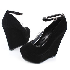 Velvet Wedge Heel Wedges Pumps With Buckle (085013281)