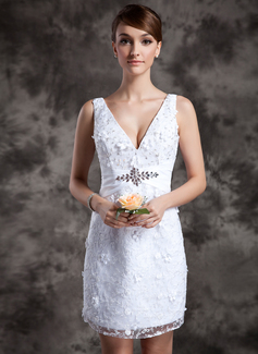 Robe de Mariée Coupe droite Col V Court/Mini Dentelle Robe de Mariée avec Echarpes Perlé (002014977) Robe de Mariée Coupe droite Col V Court/Mini Dentelle Robe de Mariée avec Echarpes Perlé (002014977)