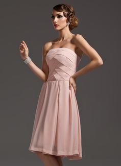 Cheap Cocktail Dresses A-Line/Princess Strapless Knee-Length Chiffon Homecoming Dress With Ruffle (022007273) Cheap Cocktail Dresses A-Line/Princess Strapless Knee-Length Chiffon Homecoming Dress With Ruffle (022007273)
