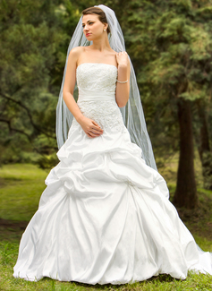Robe de Mariée bal Sans bretelles Traine courte Taffetas Robe de Mariée avec Broderie Ondulé Perlé (002024693) Robe de Mariée bal Sans bretelles Traine courte Taffetas Robe de Mariée avec Broderie Ondulé Perlé (002024693)
