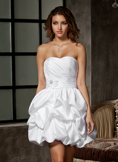 Robe de Mariée Ligne-A/Princesse Cœur Court/Mini Taffetas Robe de Mariée avec Ondulé Perlé Fleurs (002011550) Robe de Mariée Ligne-A/Princesse Cœur Court/Mini Taffetas Robe de Mariée avec Ondulé Perlé Fleurs (002011550)