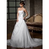 Ligne-A/Princesse Bretelles autour du cou Traine courte Taffetas Robe de Mariée avec Ondulé Perlé Pailleté (002011410)