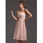 A-Line/Princess Strapless Knee-Length Chiffon Homecoming Dress With Ruffle (022007273)